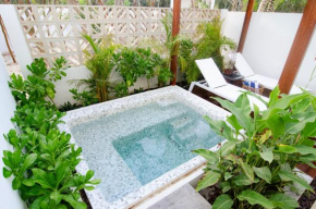 Brand New Modern Studio in La Veleta With Private Terrace and Plunge Pool